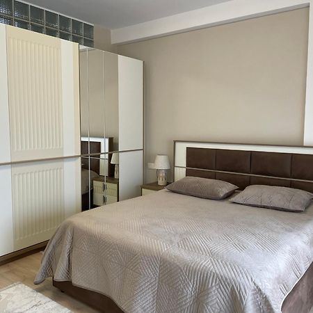 Adra'S Apartment Shkodër Eksteriør bilde
