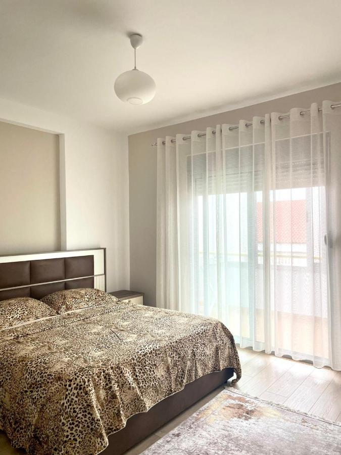 Adra'S Apartment Shkodër Eksteriør bilde
