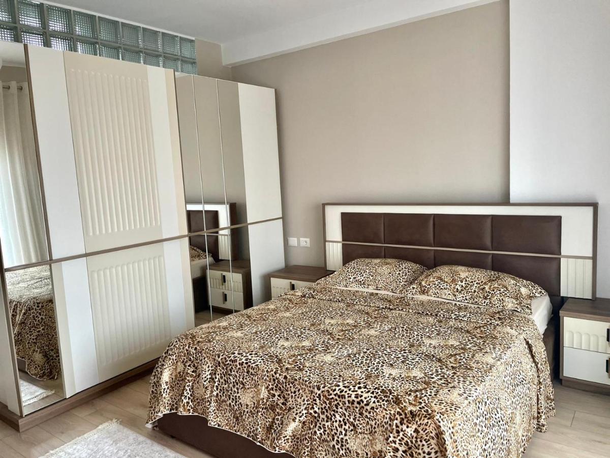 Adra'S Apartment Shkodër Eksteriør bilde