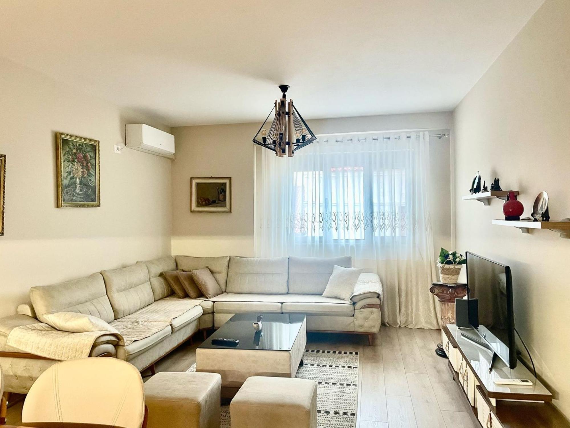 Adra'S Apartment Shkodër Eksteriør bilde